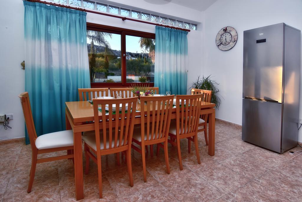 Villa Lp Peyia Buitenkant foto