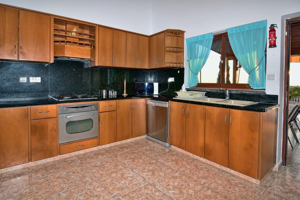 Villa Lp Peyia Buitenkant foto